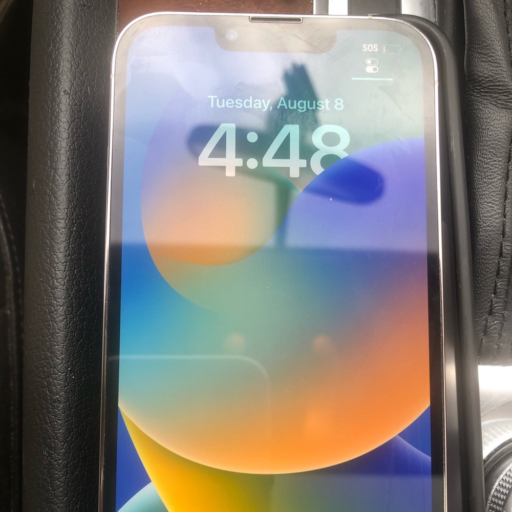 iPhone 13 Pro 128 gigs Verizon carrier 600$